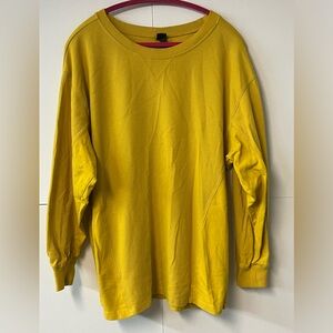 Women’s WILD FABLE Mustard Gold Sweatshirt. Size Large.